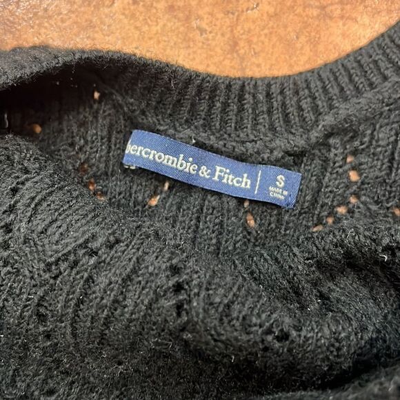 Abercrombie & Fitch scoop back black sweater size S - Picture 5 of 8
